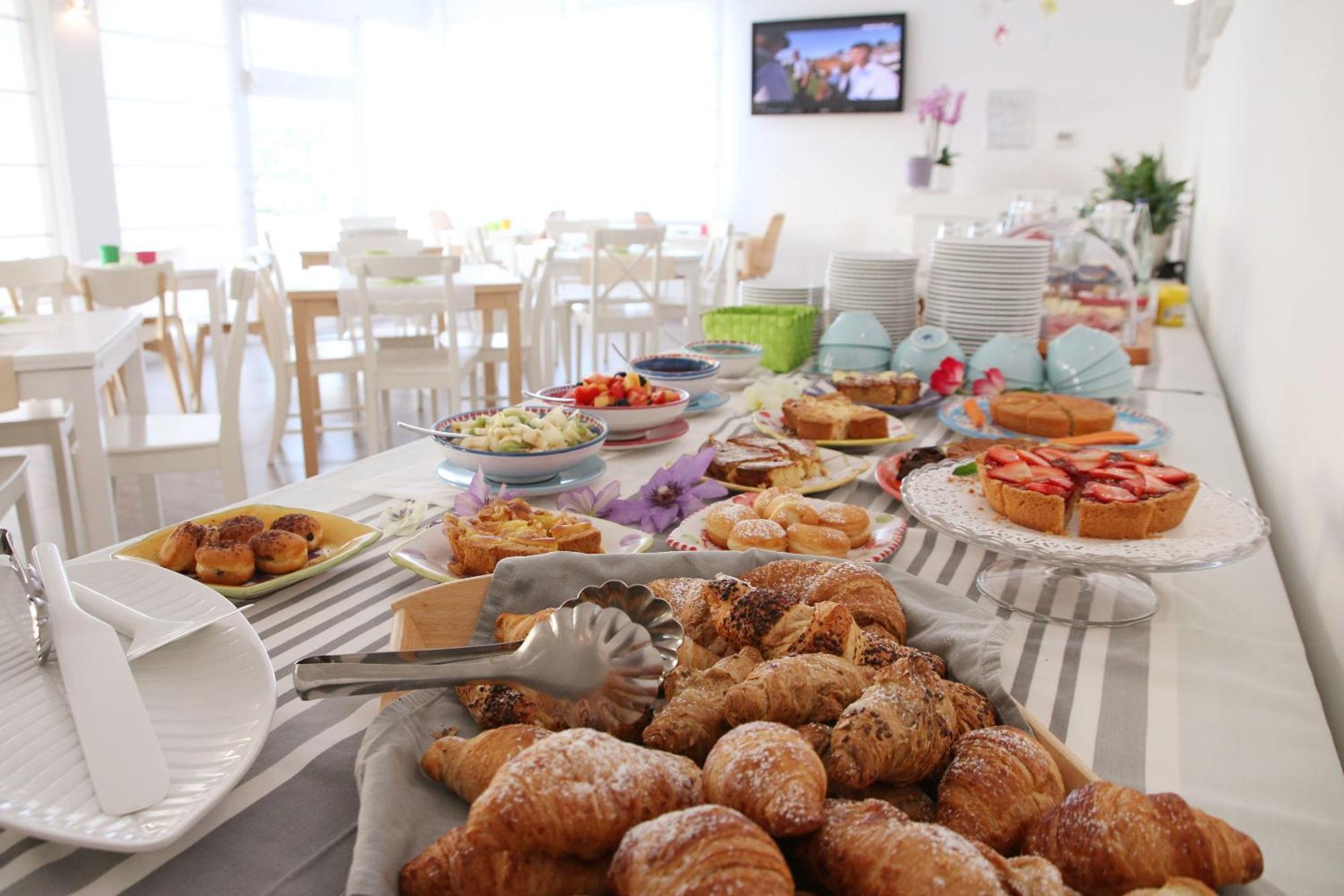 צ'סנטיקו Maree Hotel מראה חיצוני תמונה
