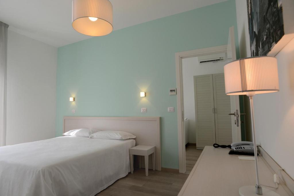 צ'סנטיקו Maree Hotel חדר תמונה