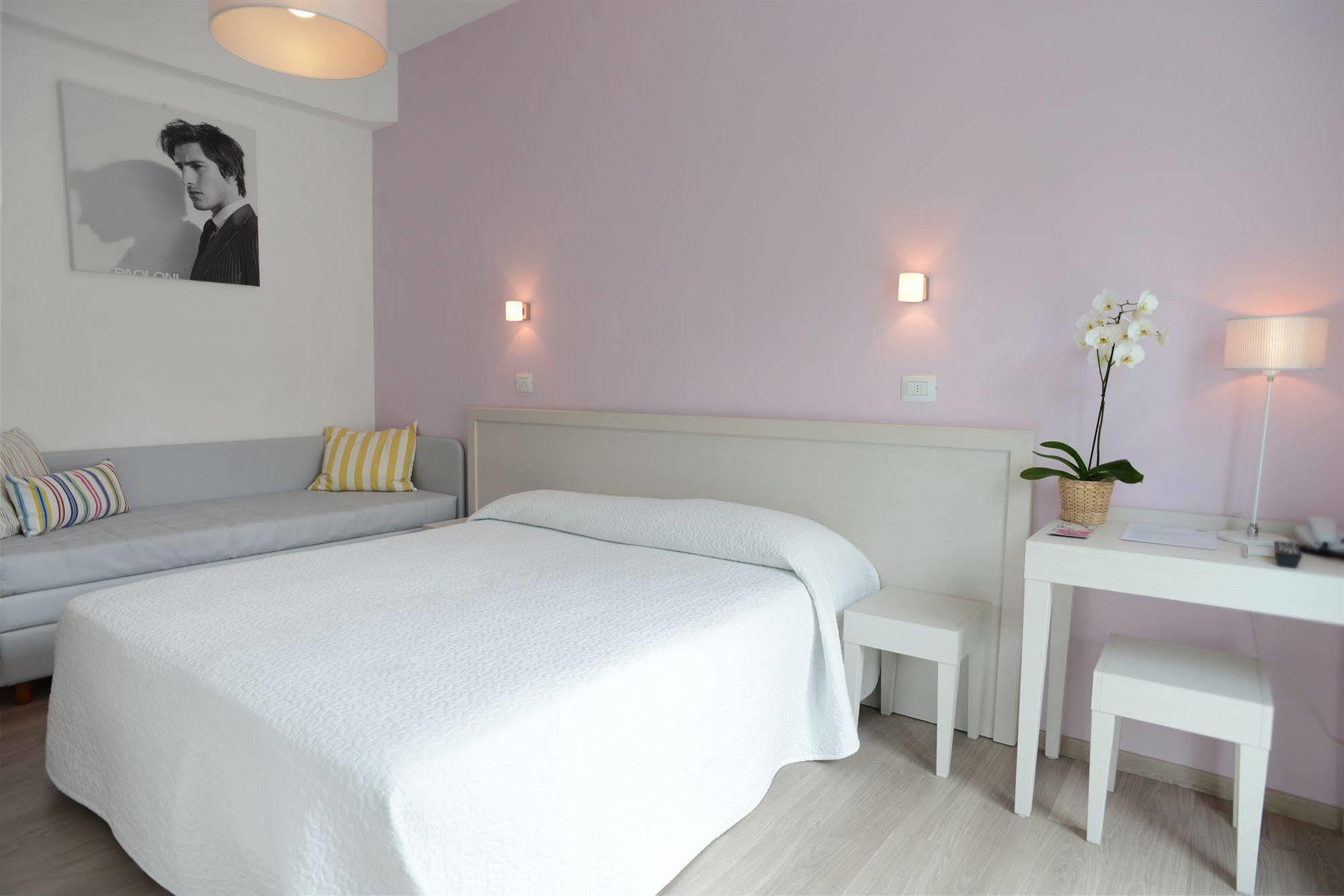 צ'סנטיקו Maree Hotel מראה חיצוני תמונה