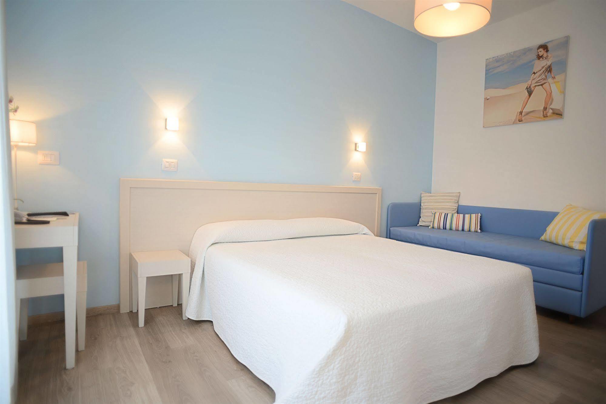 צ'סנטיקו Maree Hotel מראה חיצוני תמונה