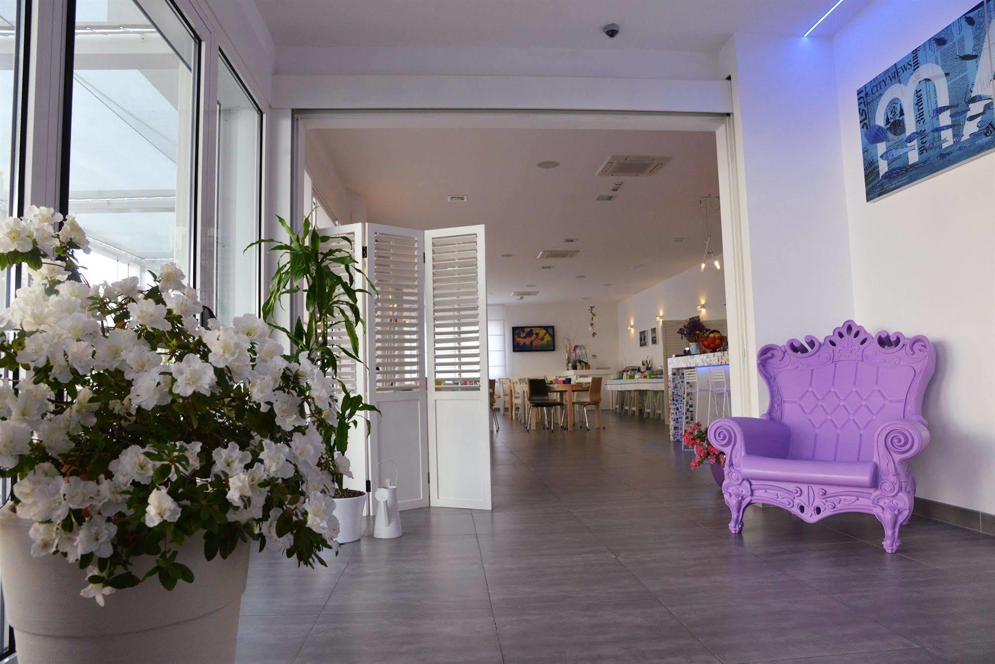 צ'סנטיקו Maree Hotel מראה חיצוני תמונה
