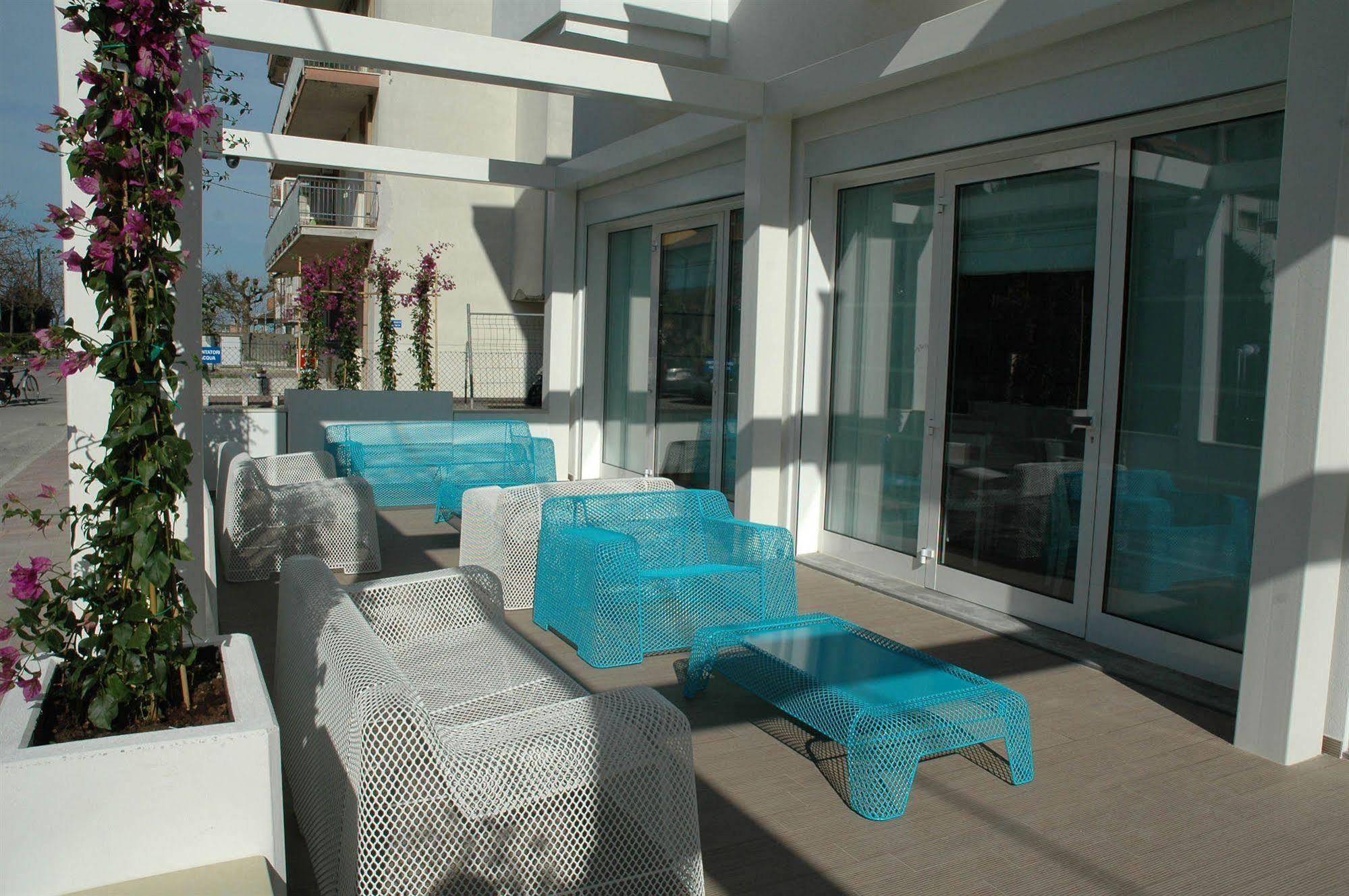 צ'סנטיקו Maree Hotel מראה חיצוני תמונה