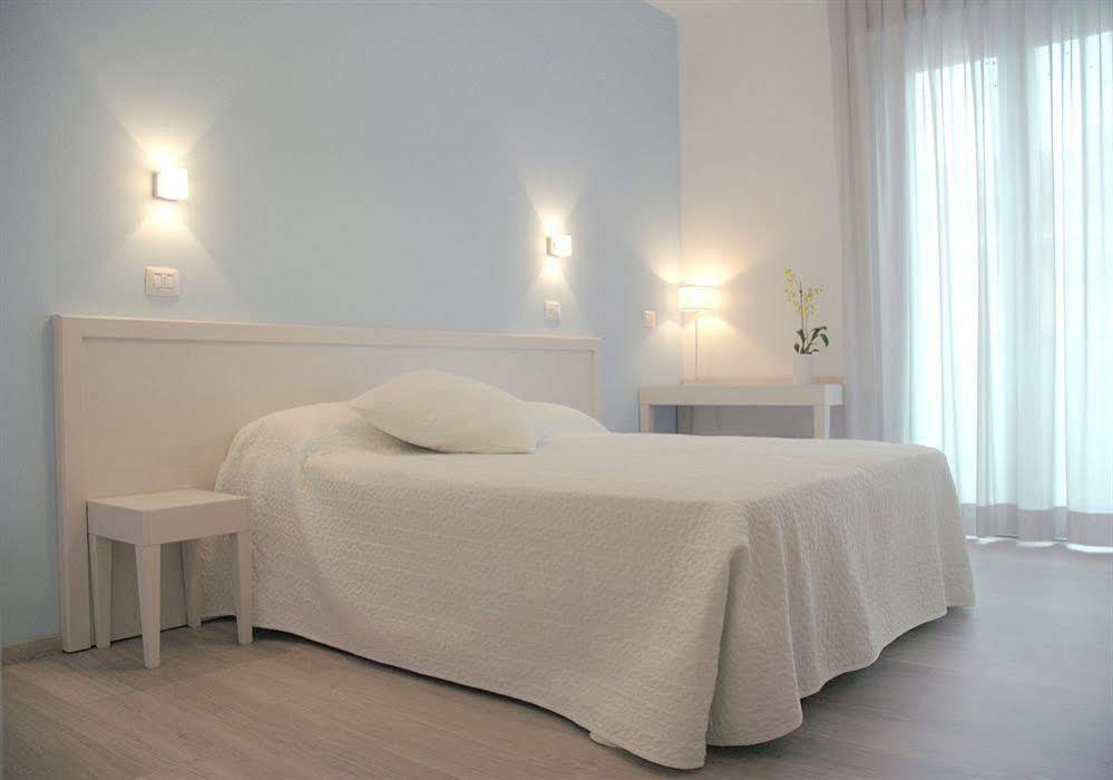 צ'סנטיקו Maree Hotel מראה חיצוני תמונה